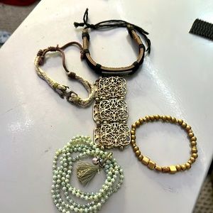 I am selling these as a bundle bought them separate very cute just not my style